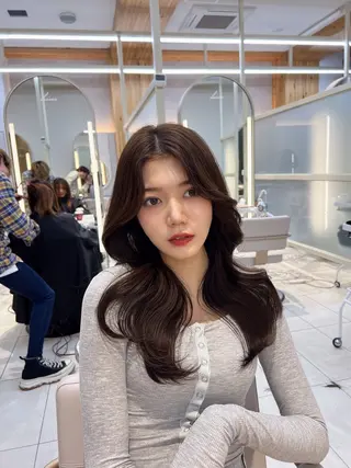 ロング レイヤーカット/ 顔まわり/アオイのヘアスタイル