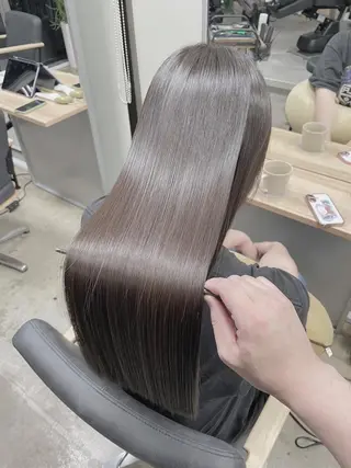 ロング 髪質改善✨縮毛矯正✨ が得意‼️高島英隆のヘアスタイル