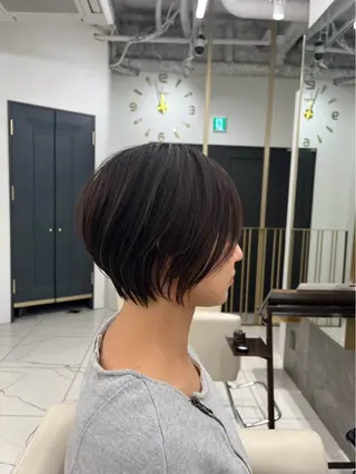 ショート 里見 愛梨のヘアスタイル