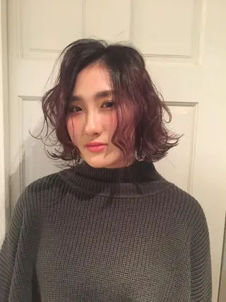 ミディアム カラー ホワイト&レイヤーカ ットエクステ長畠俊輔のヘアスタイル