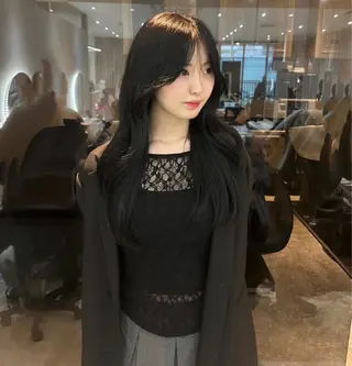 ロング ハッシュカット🖤 レイヤー/透けカラーのヘアスタイル