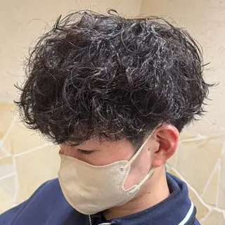 ショート カラー パーマ ヘアアレンジ メンズ 新宿のパーマ職人/ メンズパーマ/石見のヘアスタイル
