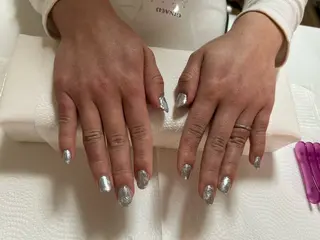 ネイル ネイルサロン＆スクール GINA所属・池田 みくのネイルデザイン