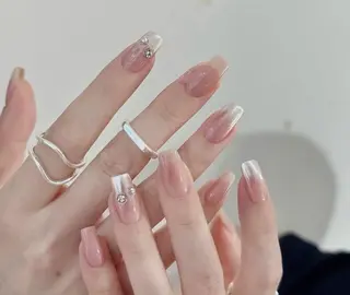 ネイル 高木 維麗絲のネイルデザイン