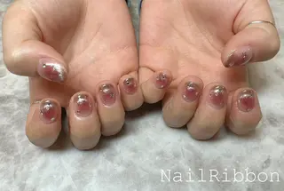 ネイル ネイルリボン 受付スタッフのネイルデザイン