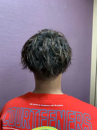 ミディアム パーマ labyrinthノーブル所属・メンズ特化西村 雄太のヘアスタイル