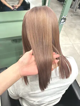 セミロング カラー 暖色ハイトーン特化 🥇Mioのヘアスタイル