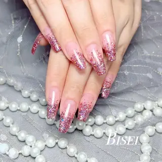 ネイル Queenie 🦋のネイルデザイン