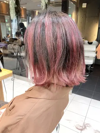 セミロング カラー パーマ 白髪ぼかしハイライト 柳川拓哉のヘアスタイル