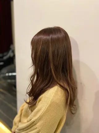 セミロング 縮毛矯正専門店店長 佐々木動画モデル募集のヘアスタイル