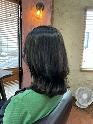 ミディアム 千葉 香奈のヘアスタイル