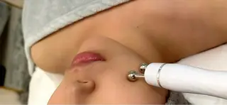 ハイフ&ドライヘッドスパ　SLIVIA所属・SLIVIA 毛穴洗浄&ヘッドスパのエステ・リラクイメージ