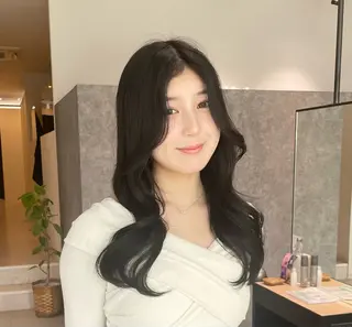 ロング カラー 寺西 恵🪡🤍のヘアスタイル