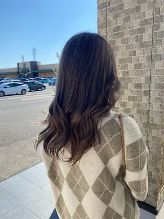 ロング 目黒 優衣のヘアスタイル