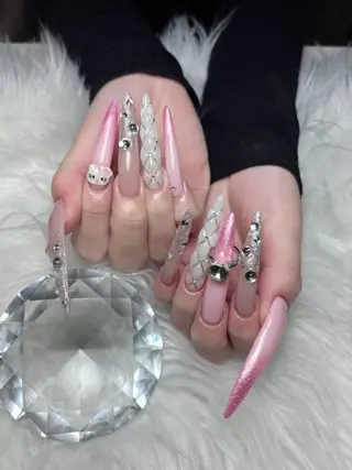 ネイル 藪木 七海のネイルデザイン