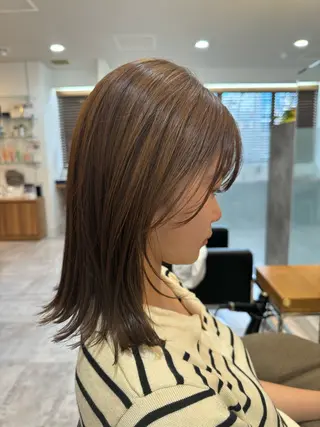 ミディアム 北川 栞菜のヘアスタイル