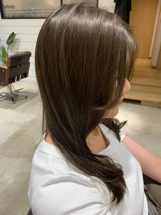 セミロング カラー infinity新富町所属・池田 美玖のヘアスタイル