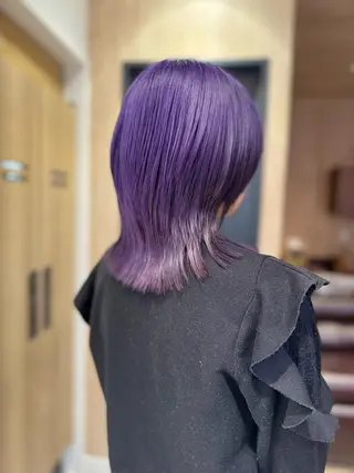 ミディアム カラー Oasisgarden所属・レイヤー/ブリーチ MOMOのヘアスタイル