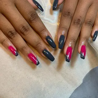 ネイル repos~ルポ~所属・里見 麗のネイルデザイン