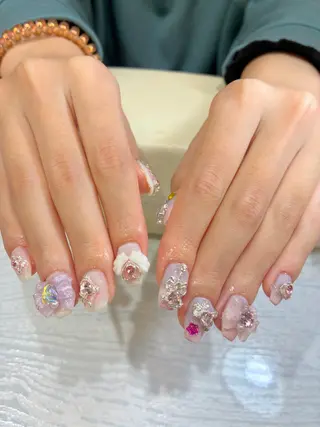 ネイル Nest 岩崎のネイルデザイン
