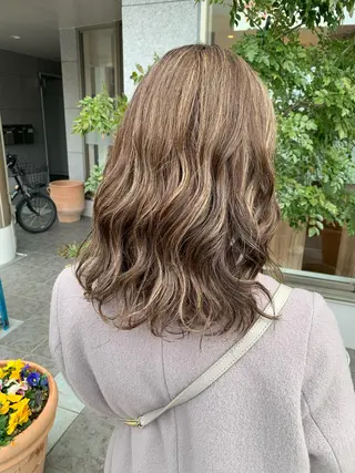 ミディアム カラー 髪質改善美容室Lust所属・美容室Lust💚 嶋崎　鷹のヘアスタイル