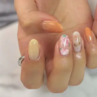 ネイル アトリエ　ミモザ所属・いまむら あかりのネイルデザイン