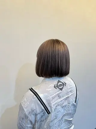 ショート カラー 今井 杏奈のヘアスタイル