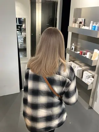 ミディアム カラー sakoda shunkiのヘアスタイル