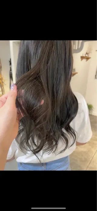 ロング カラー NOEL所属・フェイシャルエステ Utaiのエステ・リラクイメージ