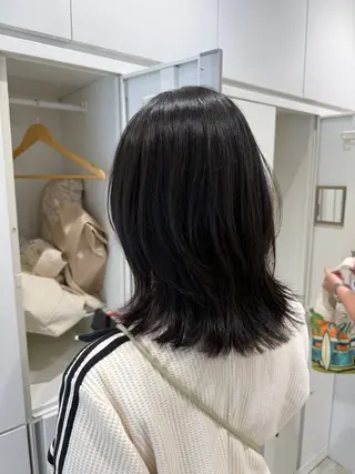 ミディアム カラー VIV所属・内田 涼風のヘアスタイル