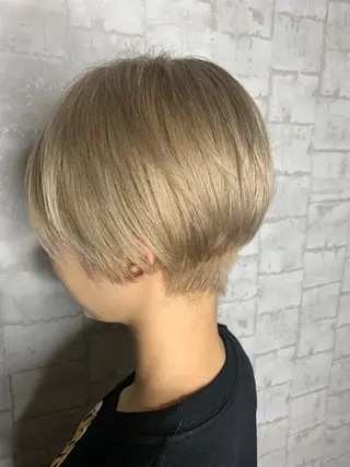 ショート カラー 船津武俊 フナツタケトシのヘアスタイル