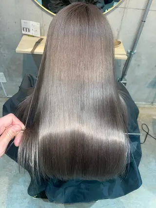 ロング QOO 戸越銀座所属・岩田 梨沙のヘアスタイル