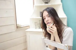 ミディアム 宮内 真乃のヘアスタイル