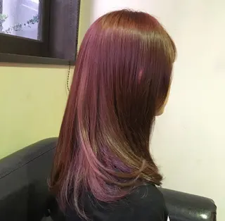 カラー 小林 絢子のヘアスタイル