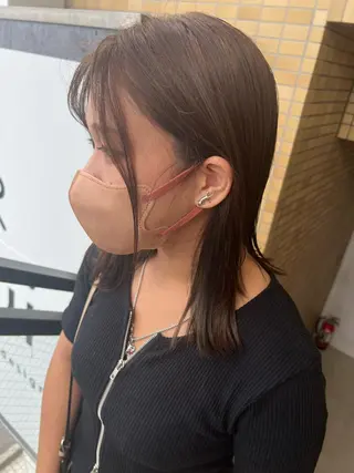 ミディアム カラー 岡島 実里のヘアスタイル