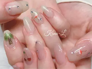 ネイル 芦辺 香奈のネイルデザイン