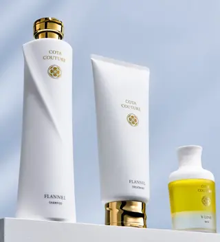 艶•透明感カラー フィーシーのヘアスタイル