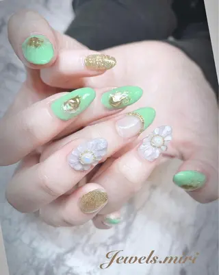 ネイル Jewels nail lily 白楽所属・ネイルサロン Jewels Mのネイルデザイン