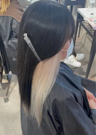 ロング カラー ハイトーン YONIのヘアスタイル