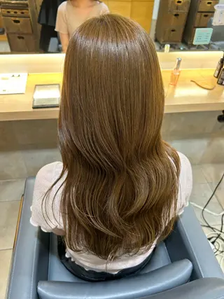 カラー 菅沼 紀世のヘアスタイル