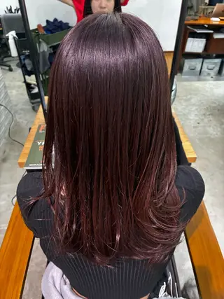 ミディアム カラー 佐藤 芽衣のヘアスタイル