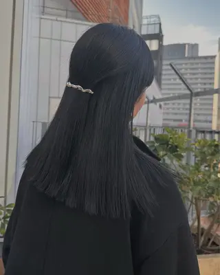 ロング カラー 林 美佑のヘアスタイル