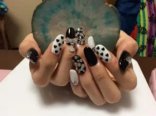 ネイル フラワー ムーンのネイルデザイン