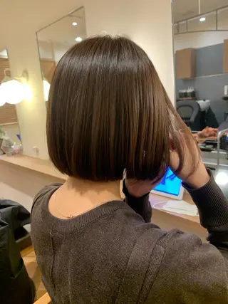ショート u n aのヘアスタイル