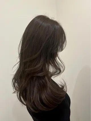ロング カラー ヘアアレンジ 椿森 美瑠紅の眉毛・アイブロウイメージ