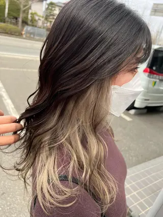 ロング カラー newi TATSUのヘアスタイル