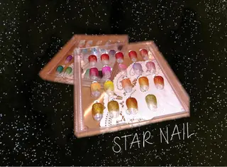ネイル STAR NAIL所属・STAR NAILのネイルデザイン