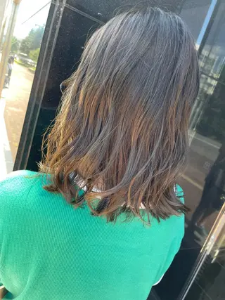ミディアム カラー 髪質改善美容室Lust所属・美容室Lust💚 嶋崎　鷹のヘアスタイル