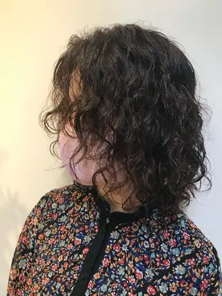 ミディアム パーマ レイヤー／似合わせ TAKUYAのヘアスタイル