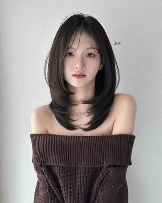 ミディアム CITY所属・後藤啓太 レイヤー ハイトーンのヘアスタイル